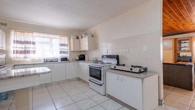 4 Bedroom Property for Sale in Cravenby Western Cape